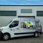 Renault Master mit Bildmotiv im Digitaldruckverfahren produziert, Seitenansicht.